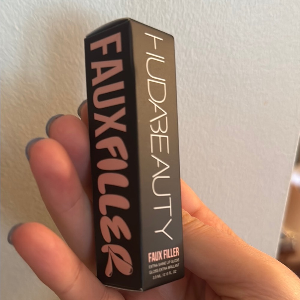 HUDA BEAUTY Faux Filler in Coco NEW WITH TAGS